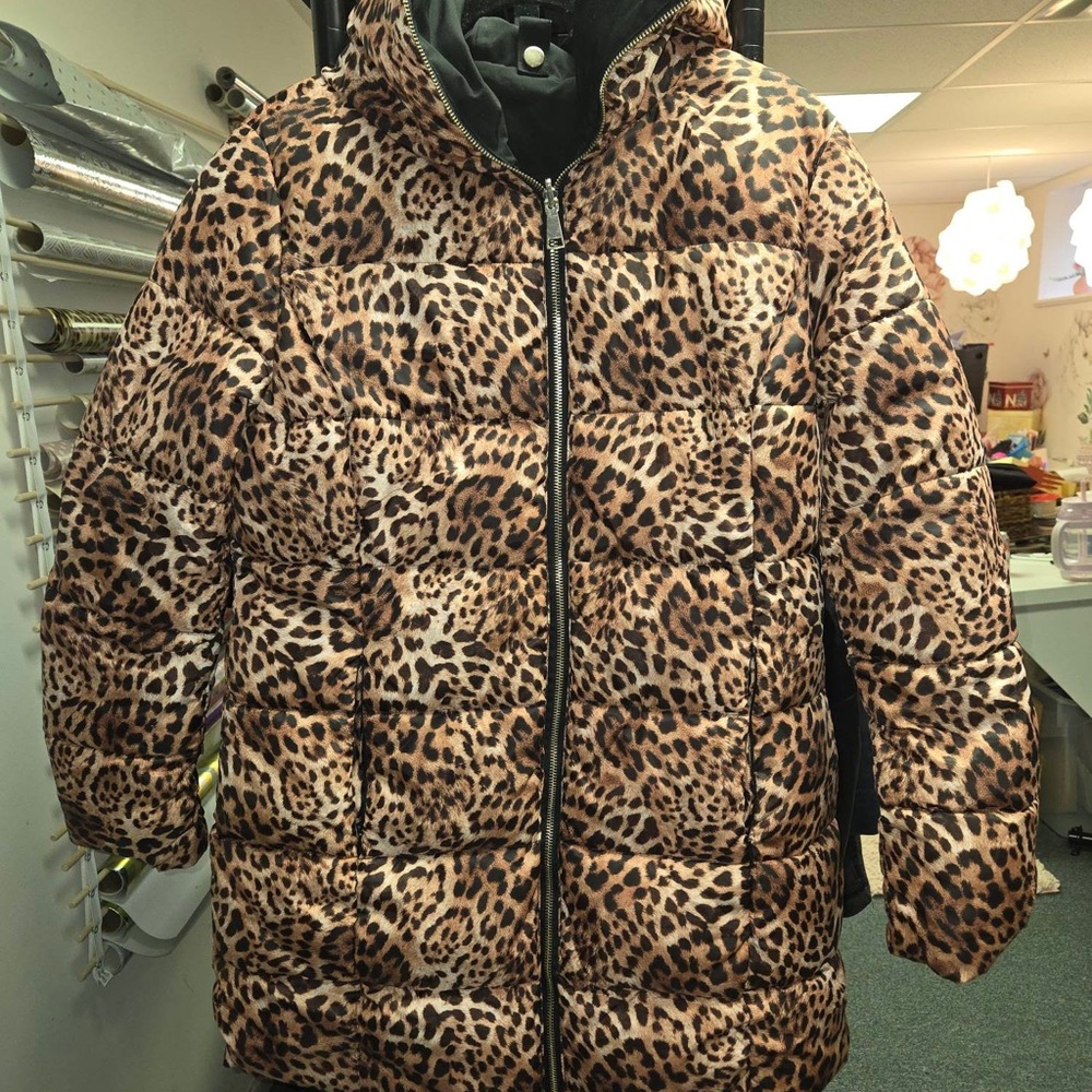 Leopard Print Puffer Jacket. Reversible. - image 4